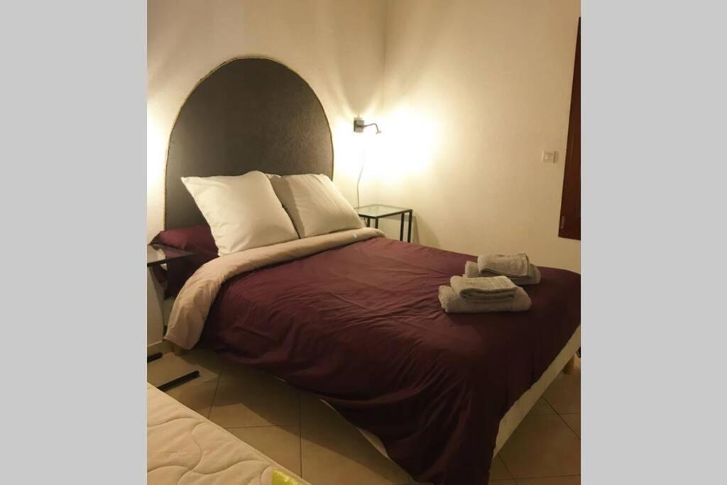 Maison Entiere Au Pied Du Plateau Du Retord 2 Sdb - Vouvray Holiday home