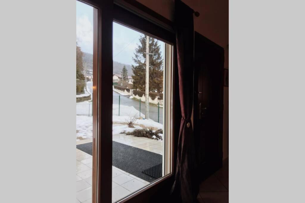 Maison Entiere Au Pied Du Plateau Du Retord 2 Sdb - Vouvray Holiday home